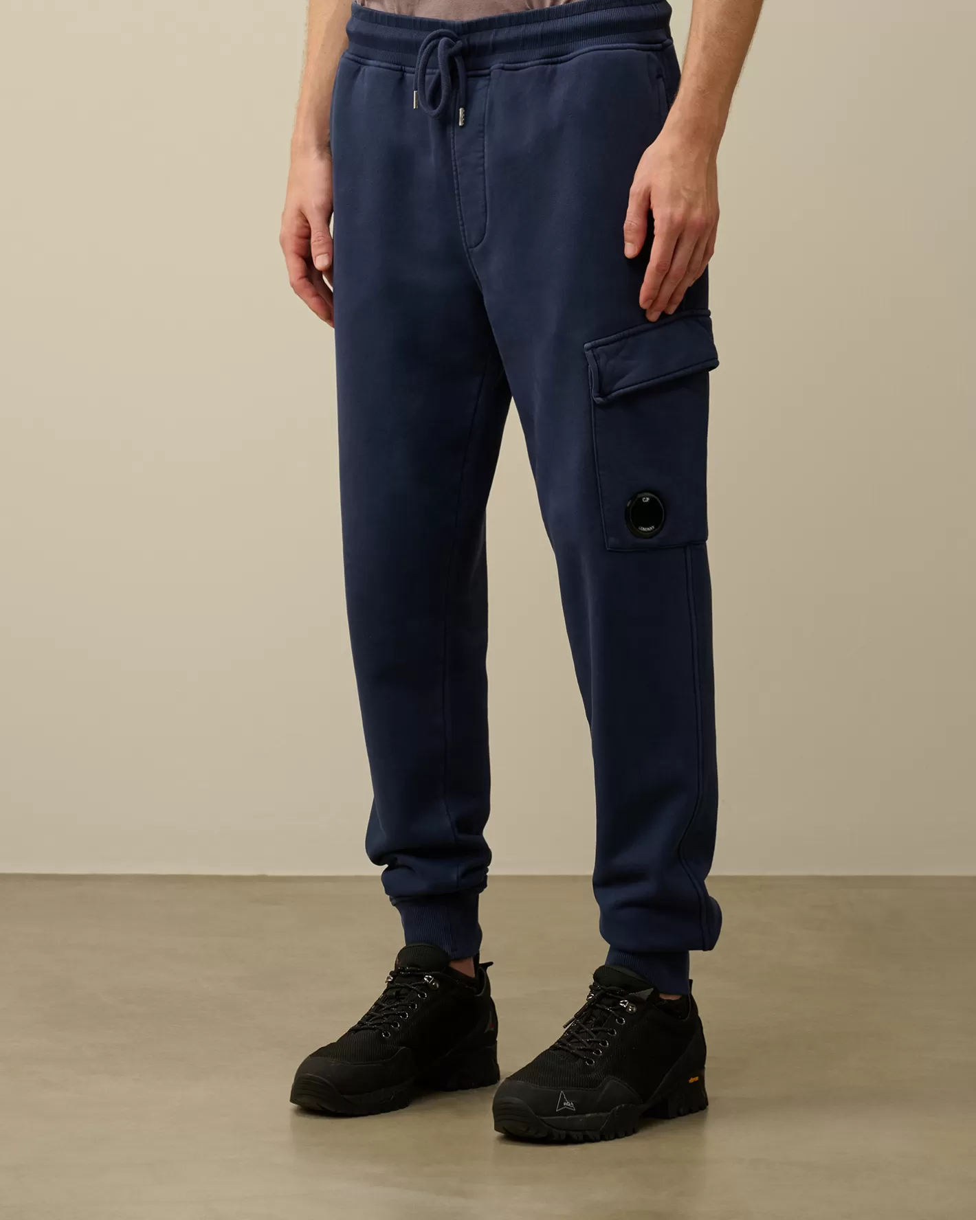 C.P. Company Tracksuits & Shorts^Brushed and Emerized Diagonal Fleece Cargo Sweatpants Estate Blue