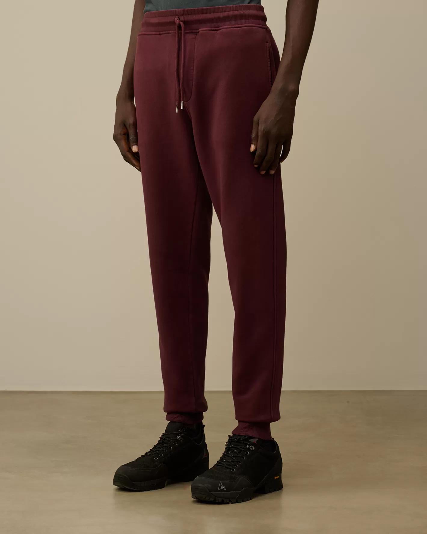 C.P. Company Tracksuits & Shorts^Brushed and Emerized Diagonal Fleece Cargo Sweatpants Potent Purple