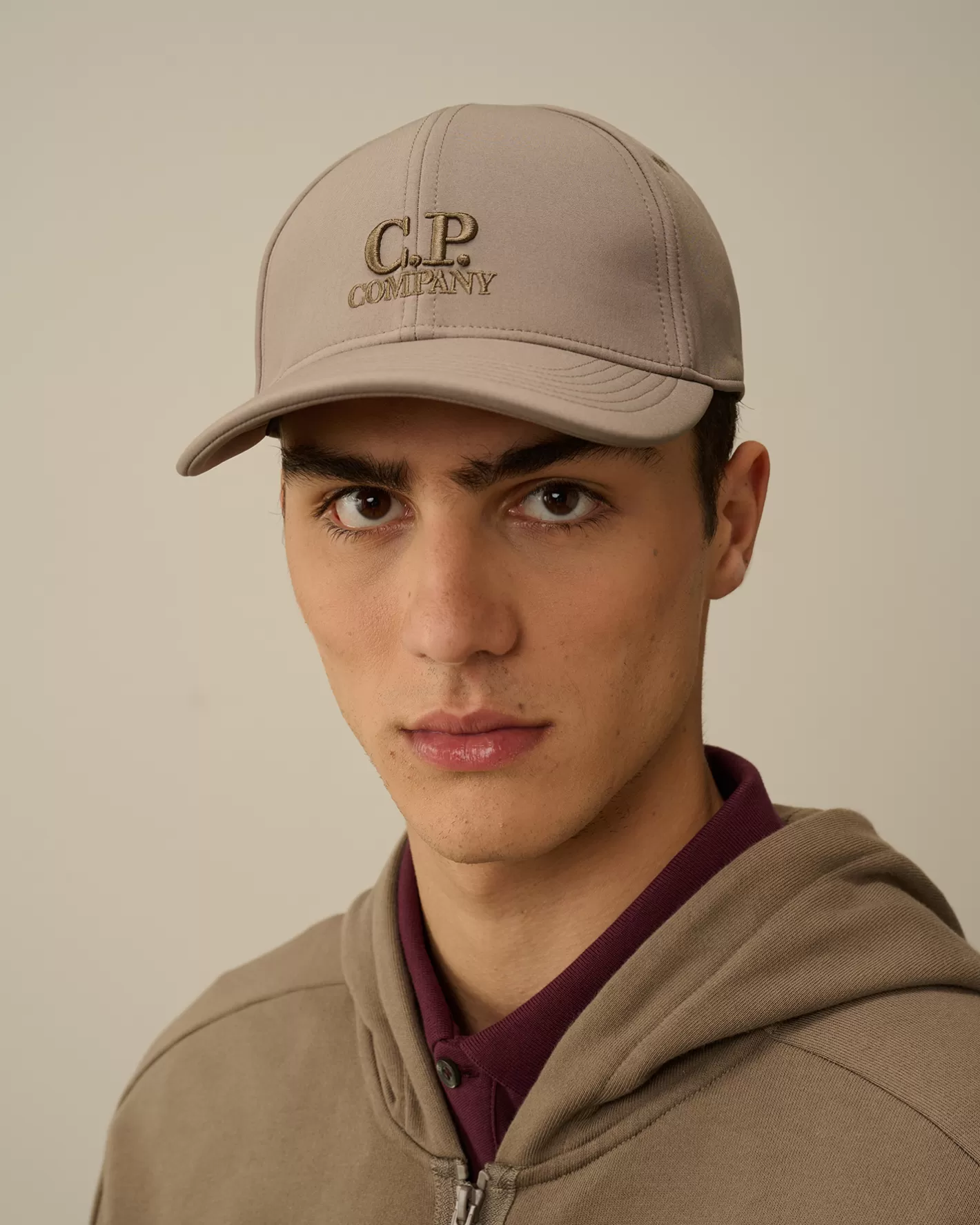 C.P. Company Hats^C.P. Shell-R Logo Cap Walnut – Beige