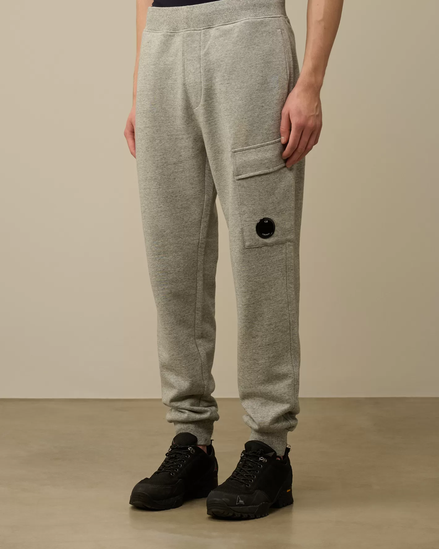 C.P. Company Tracksuits & Shorts^Diagonal Raised Fleece Cargo Sweatpants Greystone Melange